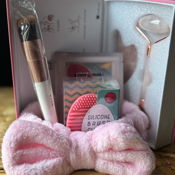 7 ENTRIES LEFT! 1 in 10 Chance of Winning Buyers Appreciation! - Picture 2 of 7